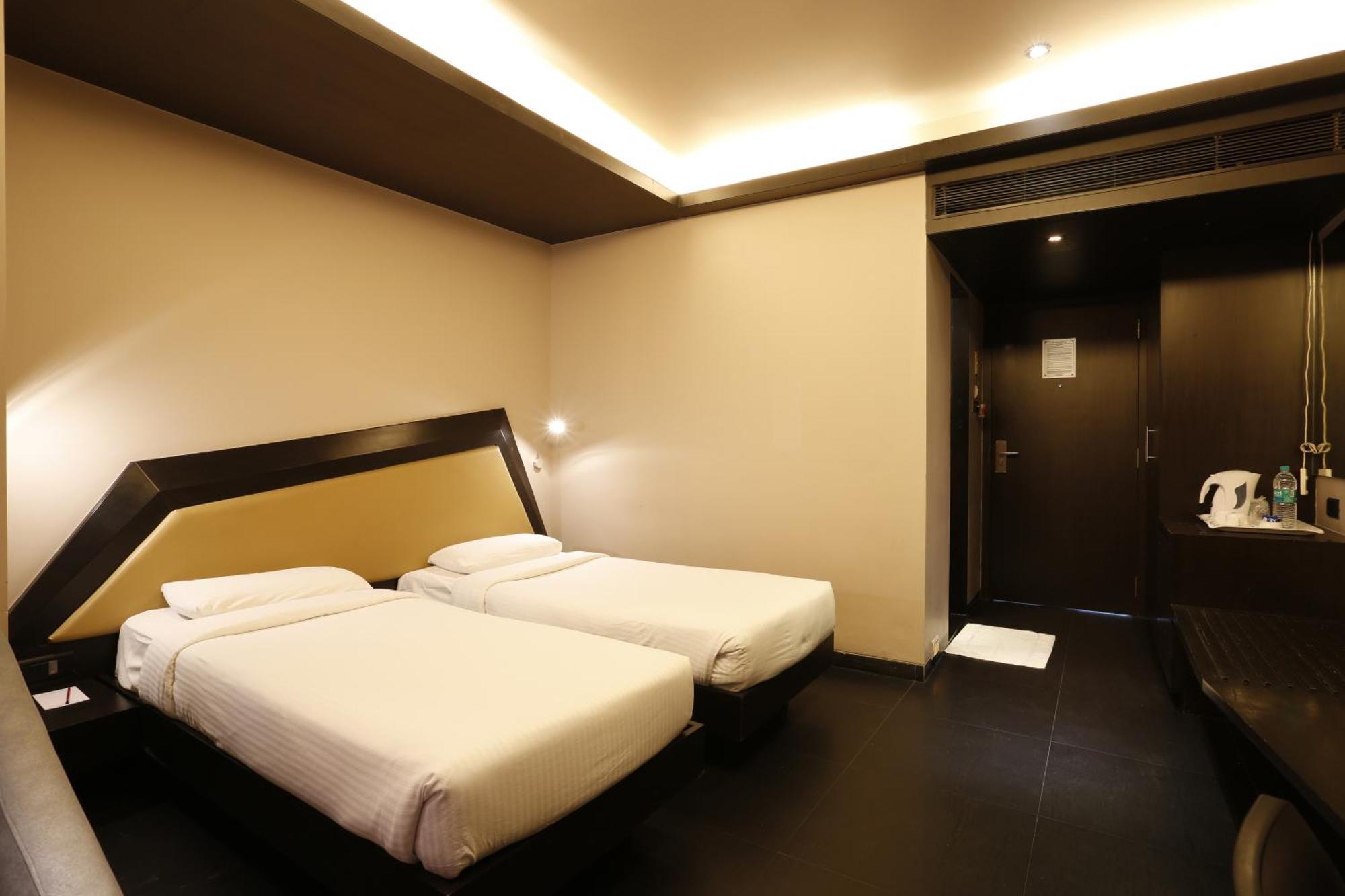 Dragonfly Hotel - The Art Hotel Βομβάη Εξωτερικό φωτογραφία
