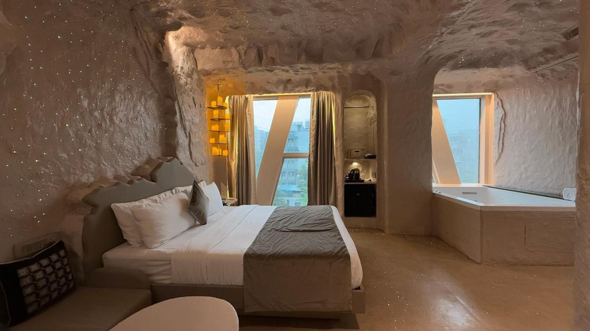 Dragonfly Hotel - The Art Hotel Βομβάη Εξωτερικό φωτογραφία
