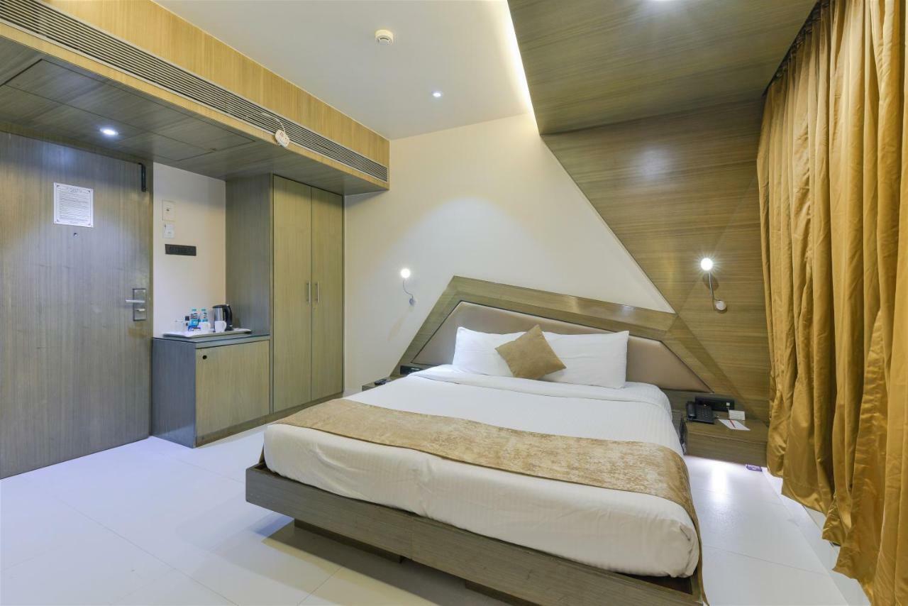 Dragonfly Hotel - The Art Hotel Βομβάη Εξωτερικό φωτογραφία
